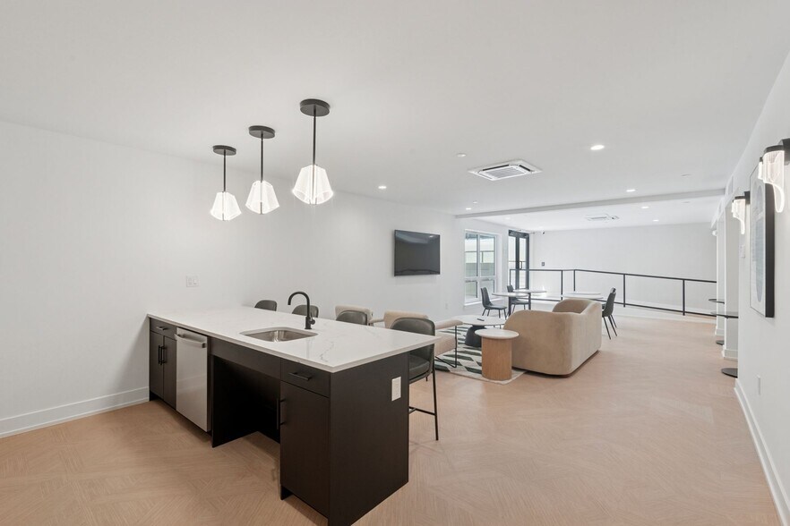 More Photos Of 922 N Broad St, Philadelphia Apartments For Lease