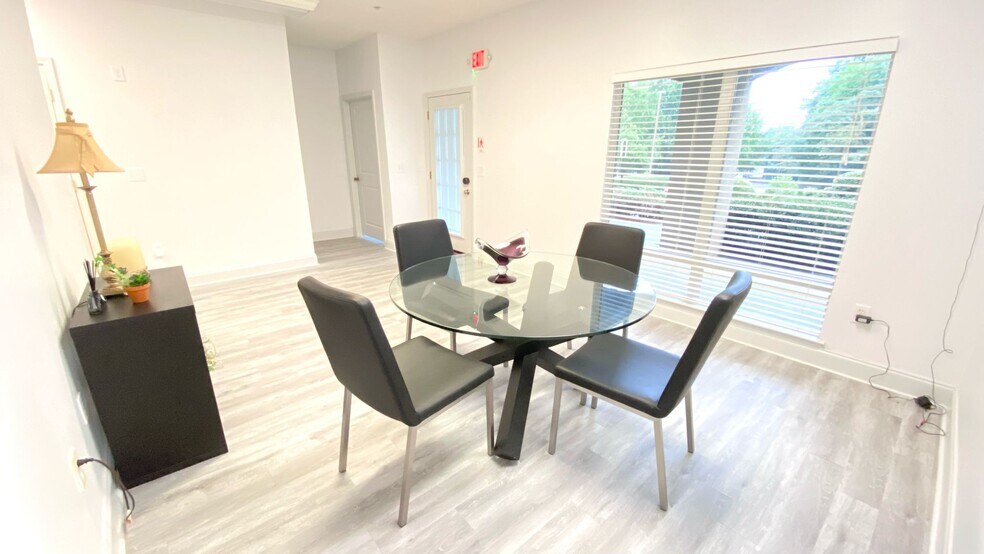 More Photos Of 2015 Barrett Lakes Blvd NW, Kennesaw Office Residential For Lease