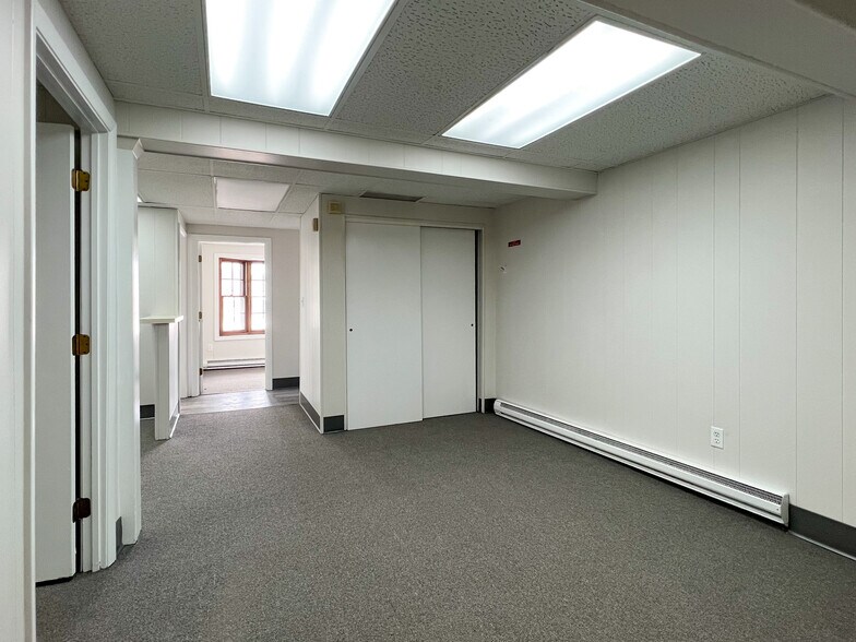 More Photos Of 265 Winn St, Burlington Office For Lease