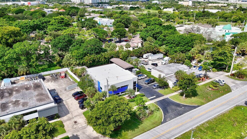 More Photos Of 442 NW 35th St, Boca Raton Office For Sale
