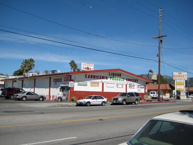 More Photos Of 7601-7617 Vineland Ave, Sun Valley Freestanding For Lease