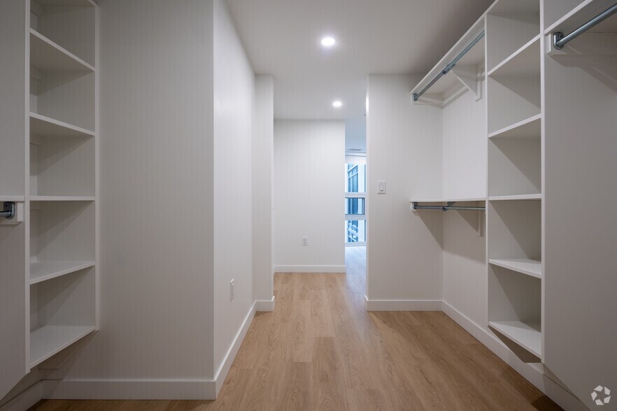 More Photos Of 1470 Queen St, Halifax Apartments For Lease