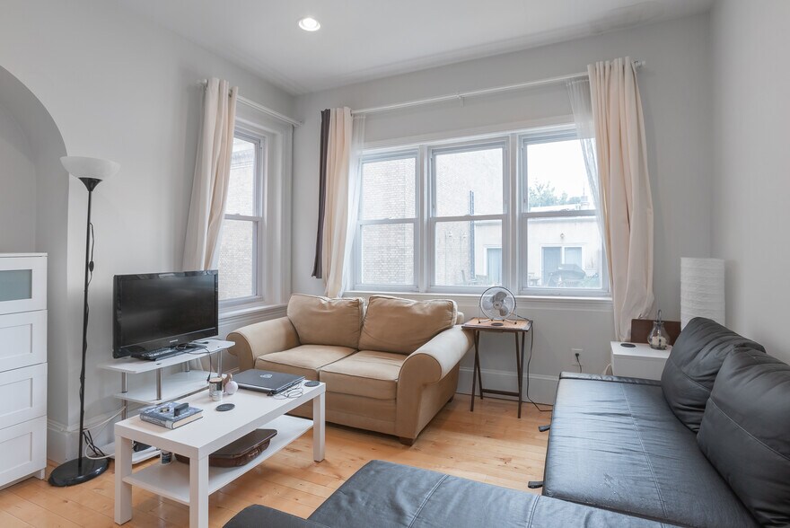 More Photos Of 2020 Locust St, Philadelphia Apartments For Sale