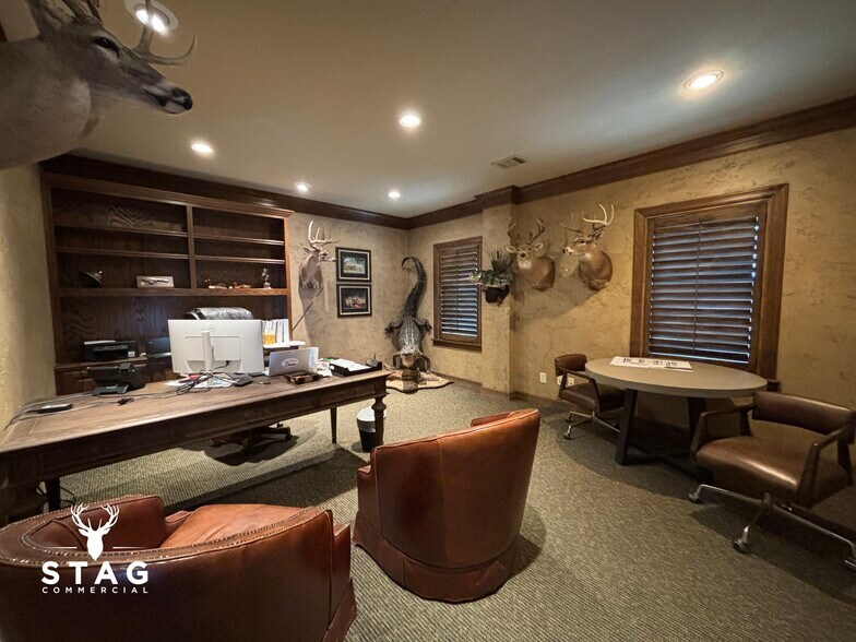 More Photos Of 7420 FM 2449, Ponder Office For Lease