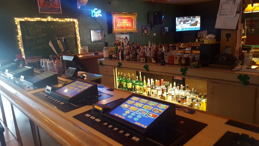 More Photos Of 900 W Nevada Hwy 372, Pahrump Bar For Sale