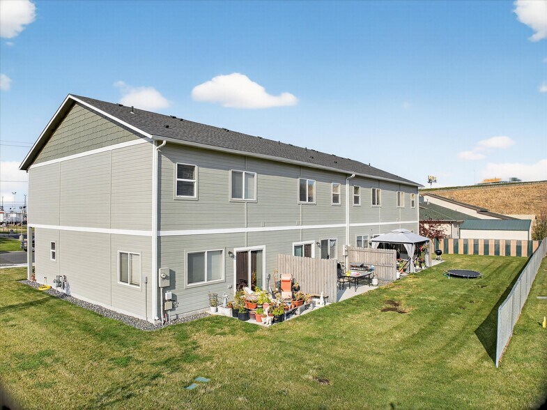 More Photos Of 565 575 585 Baker st, Baker City Multifamily For Sale