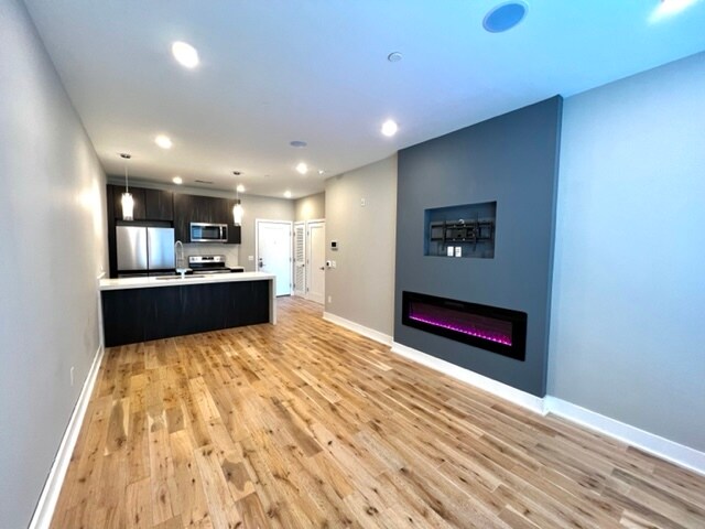 More Photos Of 1000-1038 W Girard Ave, Philadelphia Apartments For Lease