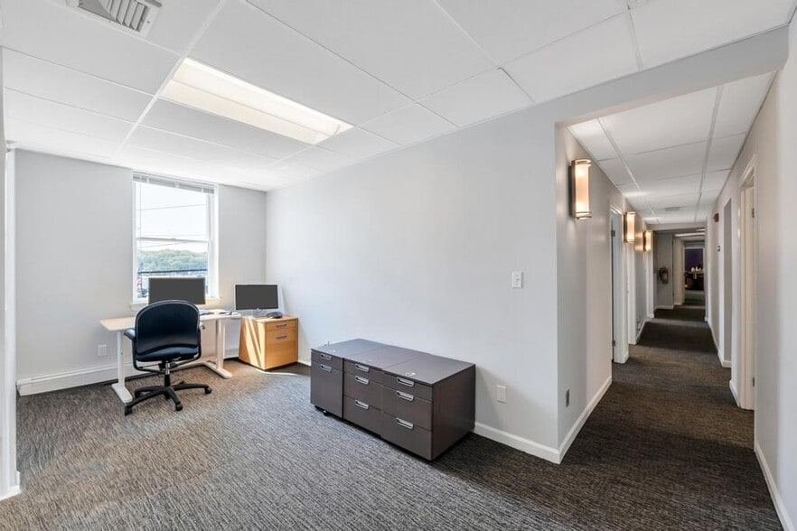 More Photos Of 39 Main St, Northport Office For Lease