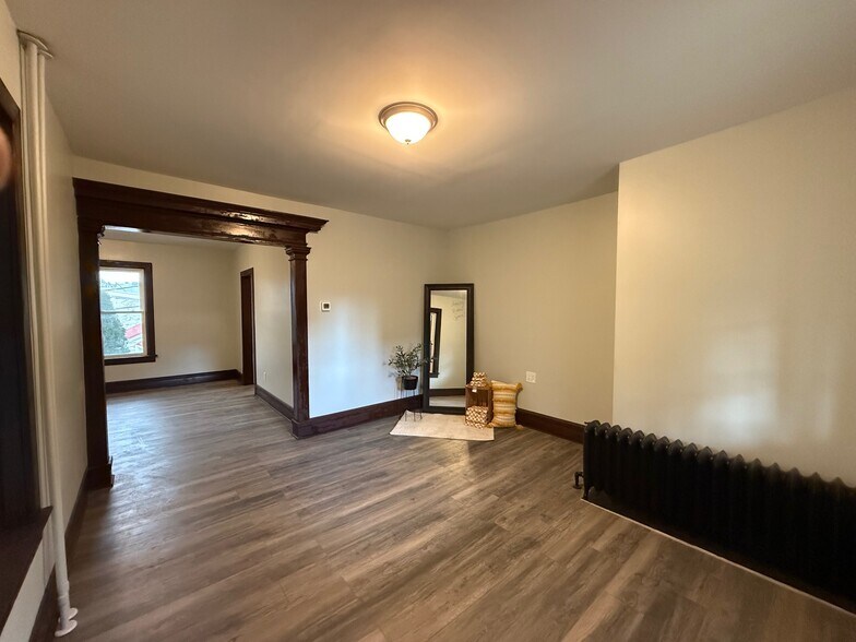 More Photos Of 9 W Chestnut St, Souderton Apartments For Sale