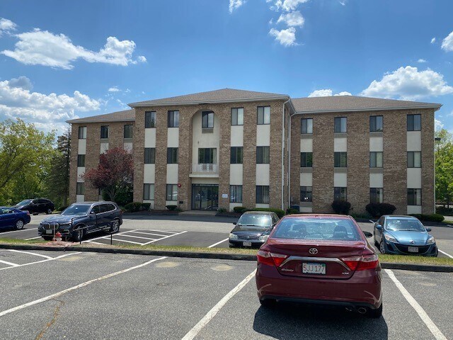 More Photos Of 221 Boston Post Rd E, Marlborough Office For Lease