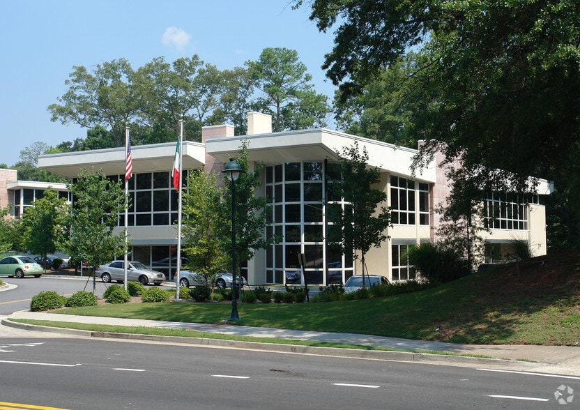 More Photos Of 5424 Glenridge Dr NE, Atlanta Office For Sale