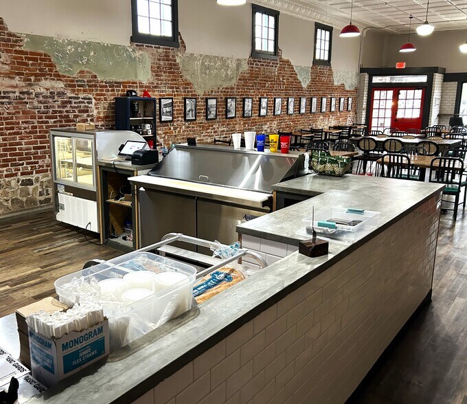 More Photos Of 200 W Main St, Council Grove Storefront Retail Residential For Sale