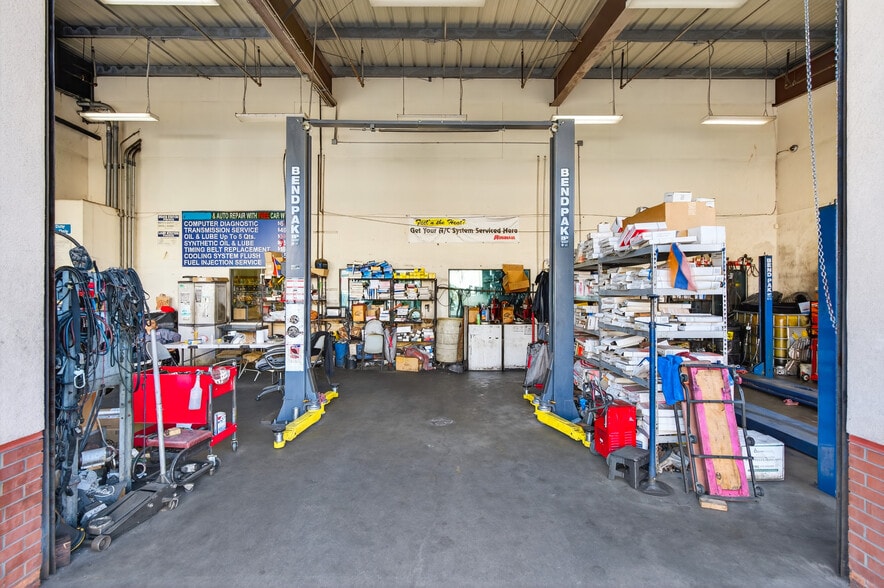 More Photos Of 8641 Sepulveda Blvd, North Hills Carwash For Sale