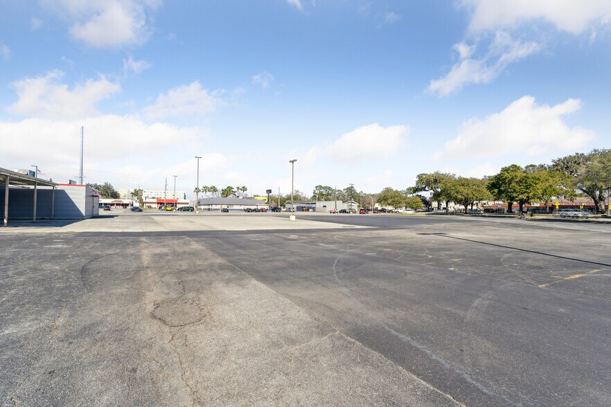 More Photos Of 8621 White Bluff Rd, Savannah Land For Sale