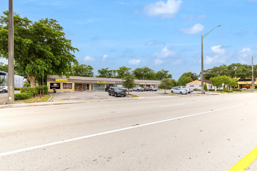 Primary Photo Of 410-430 E Sample Rd, Pompano Beach Storefront For Sale