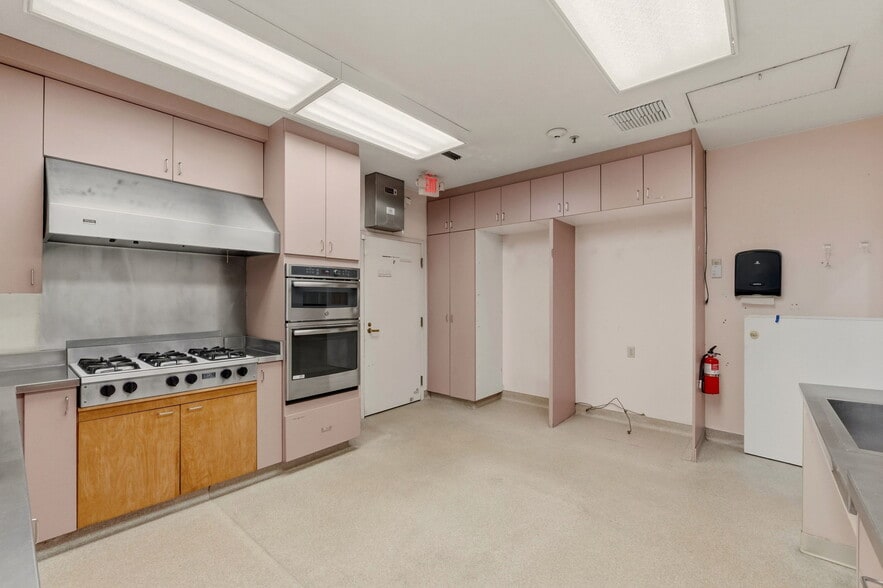 More Photos Of 24954 Cypress Ave, Hayward Multifamily For Sale