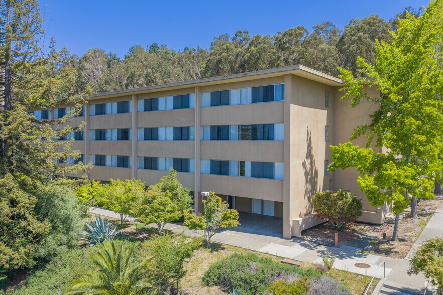 More Photos Of 3500 Mountain Blvd, Oakland Schools For Lease