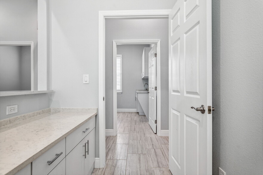 More Photos Of 5265 Park Blvd, Pinellas Park Office For Lease