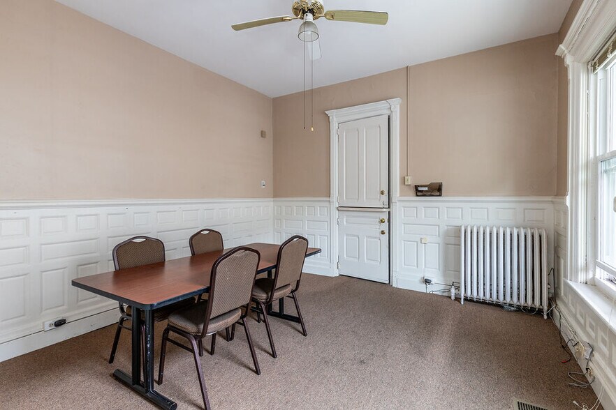 More Photos Of 1092 Main St, Buffalo Office For Lease