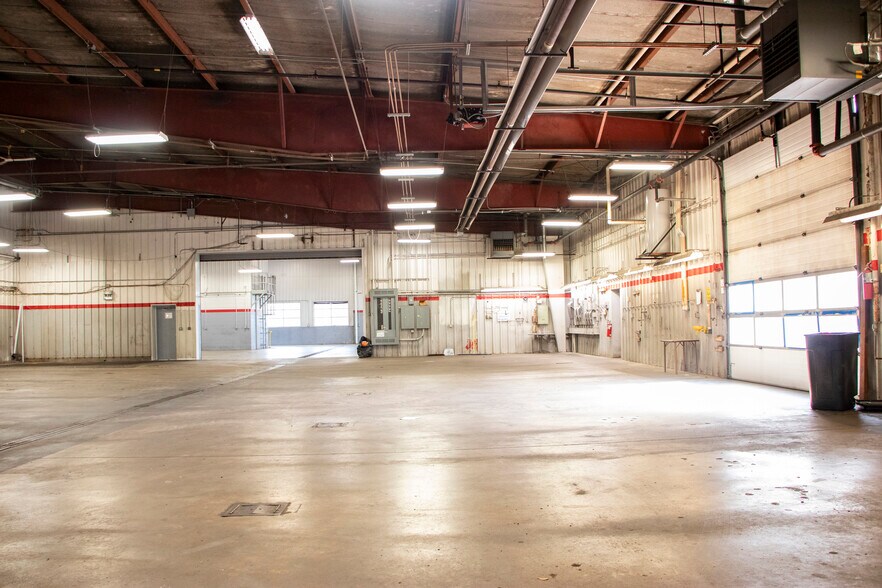 More Photos Of 321 W Prairie View Rd, Chippewa Falls Auto Repair For Sale