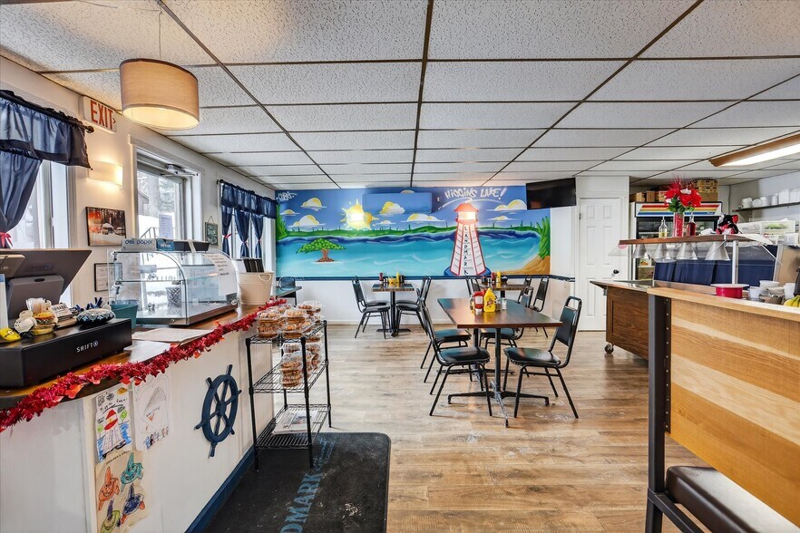 More Photos Of 5937 W Higgins Lake Dr, Roscommon Restaurant For Sale