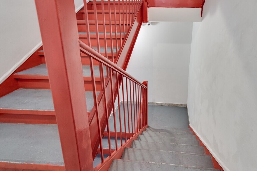 More Photos Of 253 E 206th St, Bronx Apartments For Sale