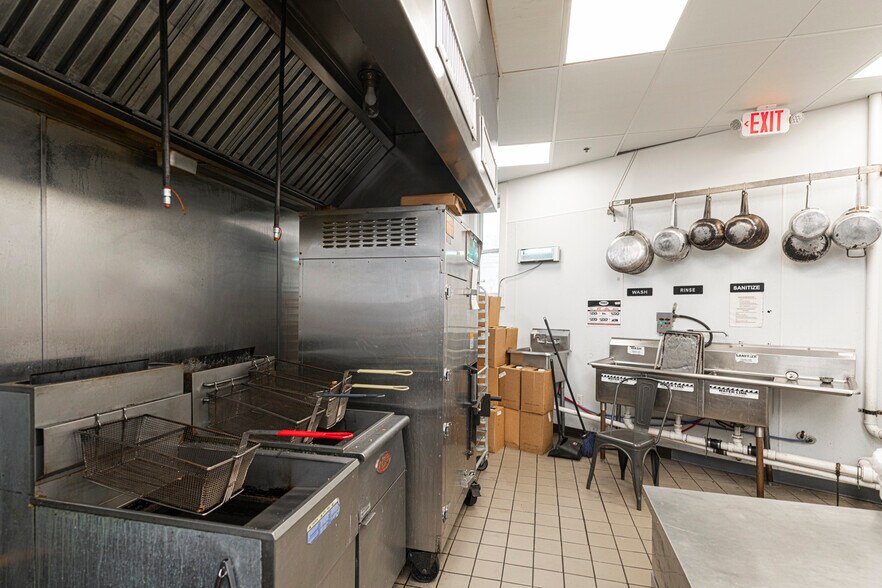 More Photos Of 425 Bridge St, Phoenixville Freestanding For Sale