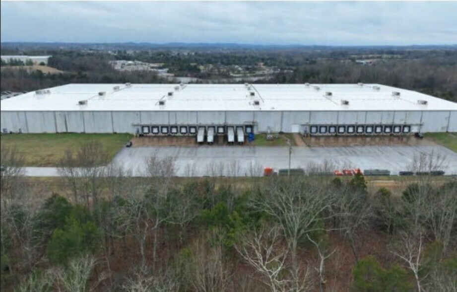 More Photos Of 4637 Port Royal Rd, Spring Hill Distribution For Sale