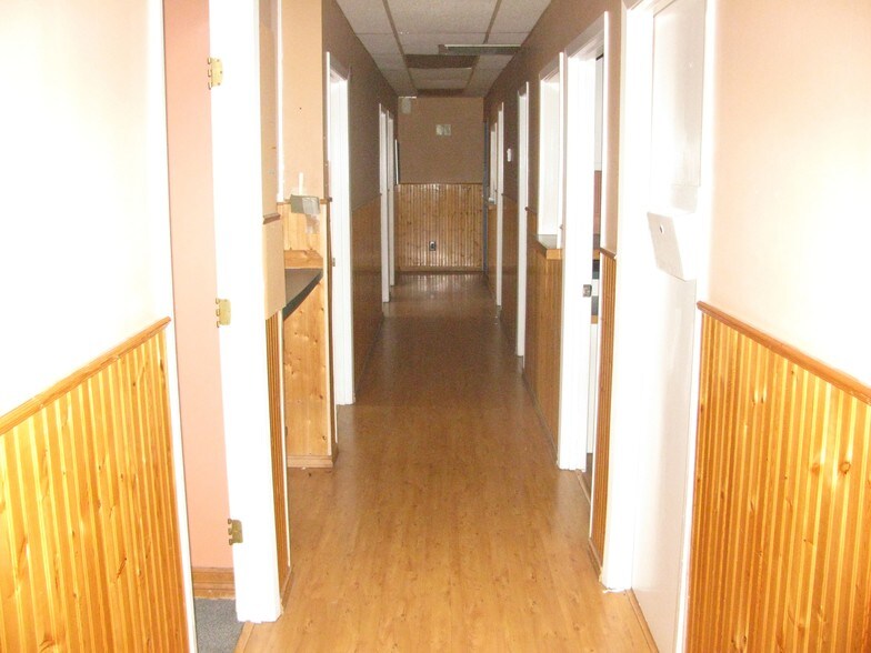 More Photos Of 1615 Precinct Line Rd, Hurst Office For Lease