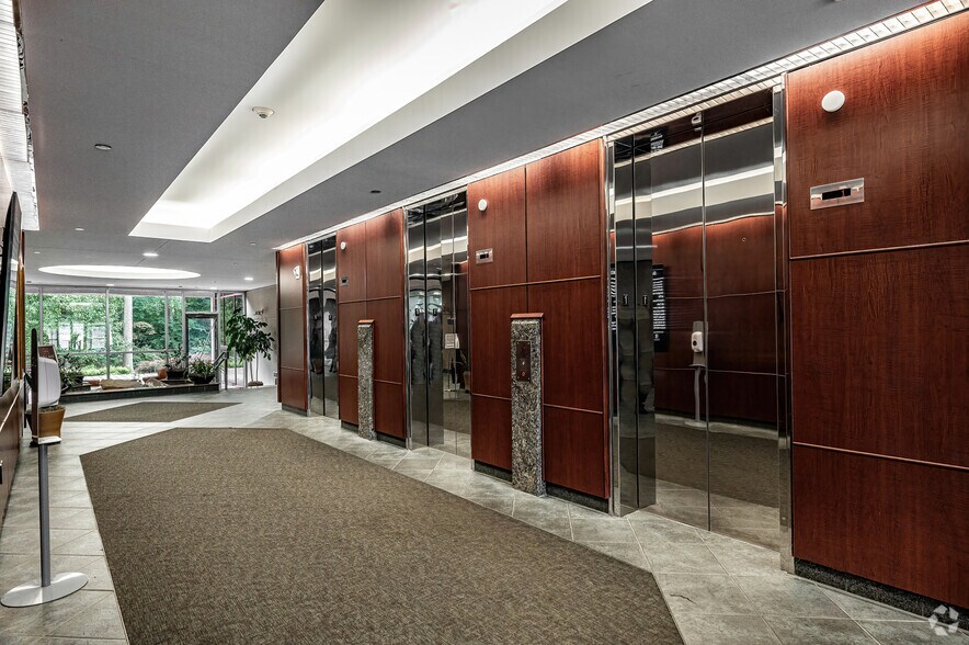 More Photos Of 7501 Boulder View Dr, North Chesterfield Unknown For Lease