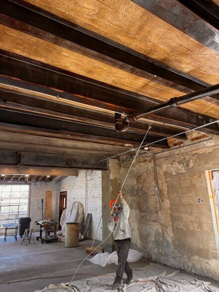 More Photos Of 1032-1038 12th Ave, Grafton Flex For Lease