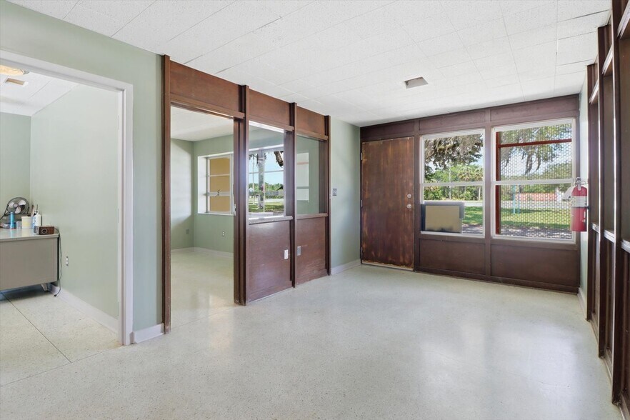 More Photos Of 18150 SE 72 Ave, Inglis Office For Sale