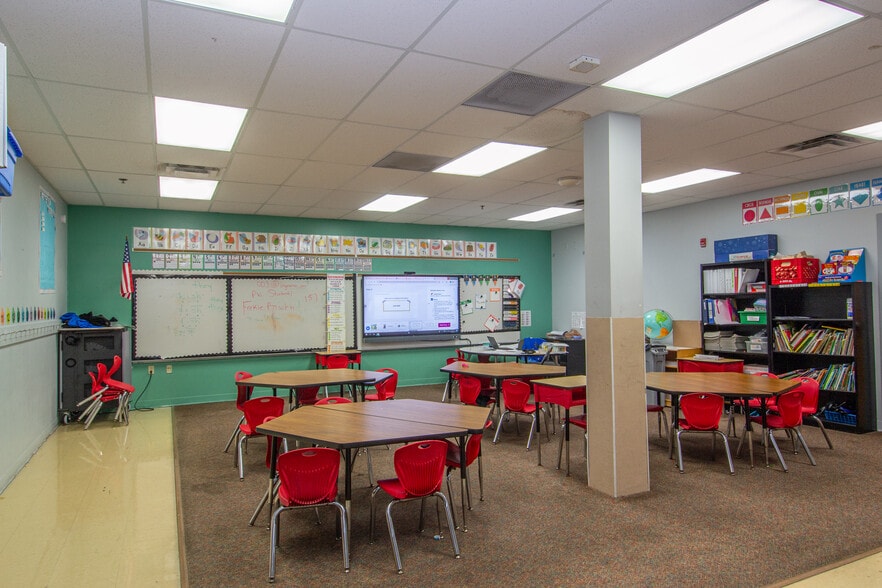 More Photos Of 1511 Madison Ave, Toledo Schools For Sale