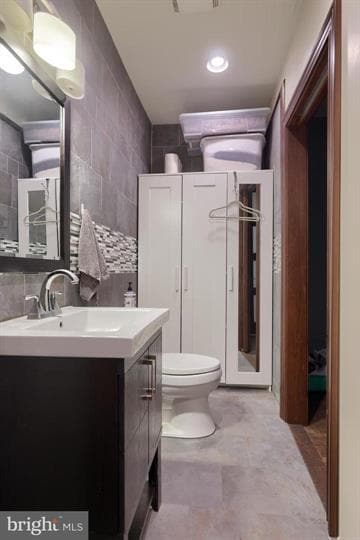 More Photos Of 206 W Kendig Rd, Willow Street Warehouse For Sale