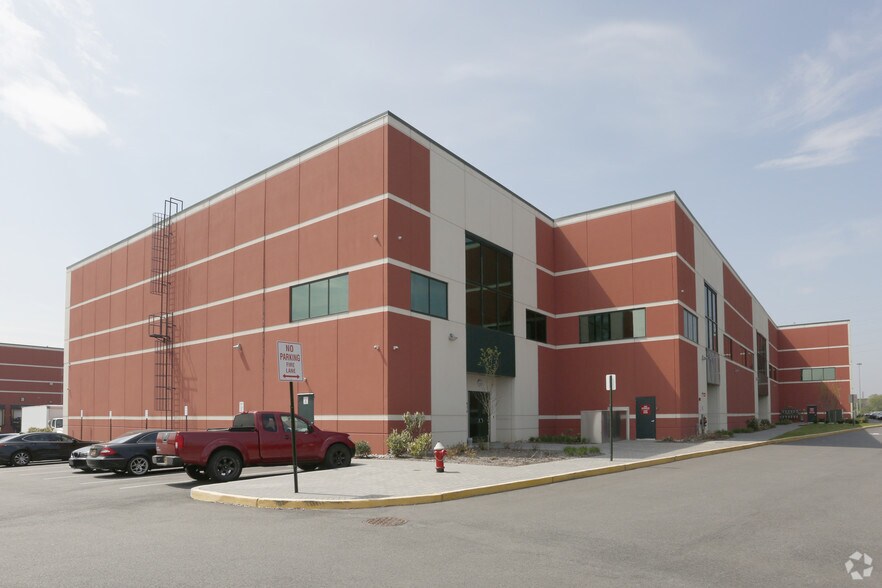 More Photos Of 1 County Rd, Secaucus Distribution For Lease
