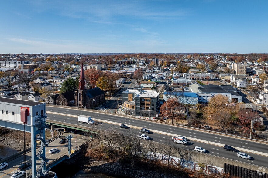 More Photos Of 187 Main St, Belleville Apartments For Lease