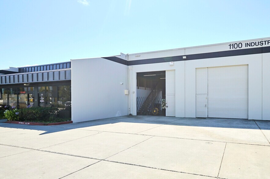 More Photos Of 1100 Industrial Rd, San Carlos Research And Development For Lease