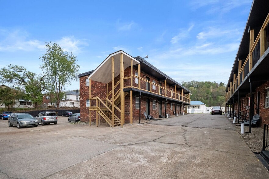 More Photos Of 1607 Bigley Ave, Charleston Apartments For Sale