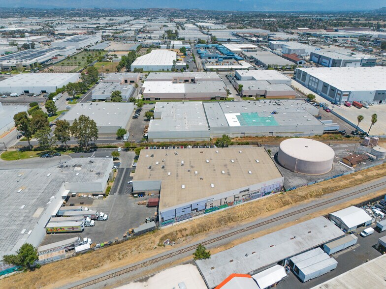 More Photos Of 7210 Dominion Cir, Commerce Warehouse For Lease