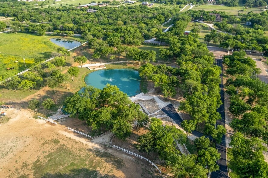 More Photos Of 1000 County Road 904, Joshua Golf Course Driving Range For Sale