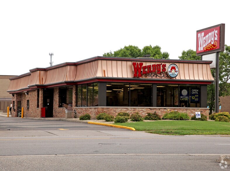 More Photos Of 1899 Perimeter Rd, Roseville Fast Food For Lease