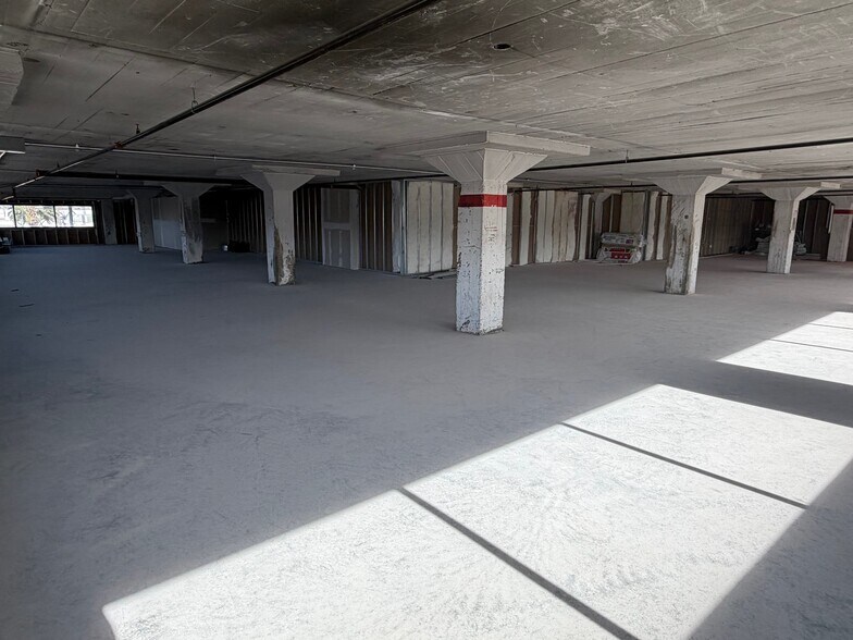 More Photos Of 1125 Texas Ave, El Paso Medical For Sale