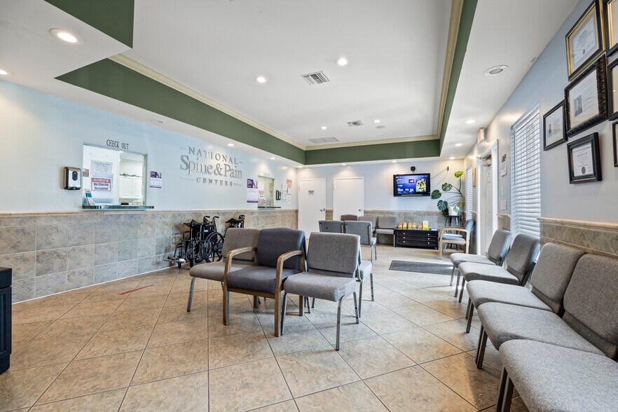 More Photos Of 440 SW Perimeter Glen, Lake City Medical For Sale