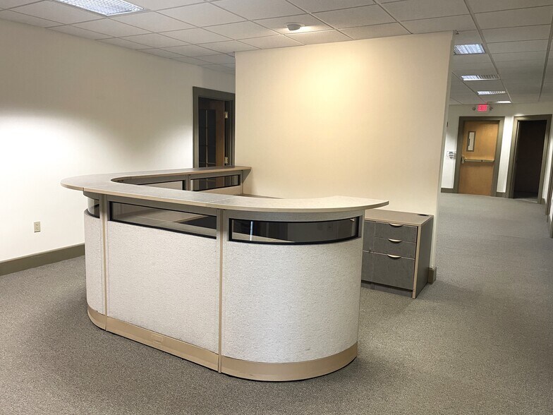 More Photos Of 411 Old Baltimore Pike, Chadds Ford Office For Sale