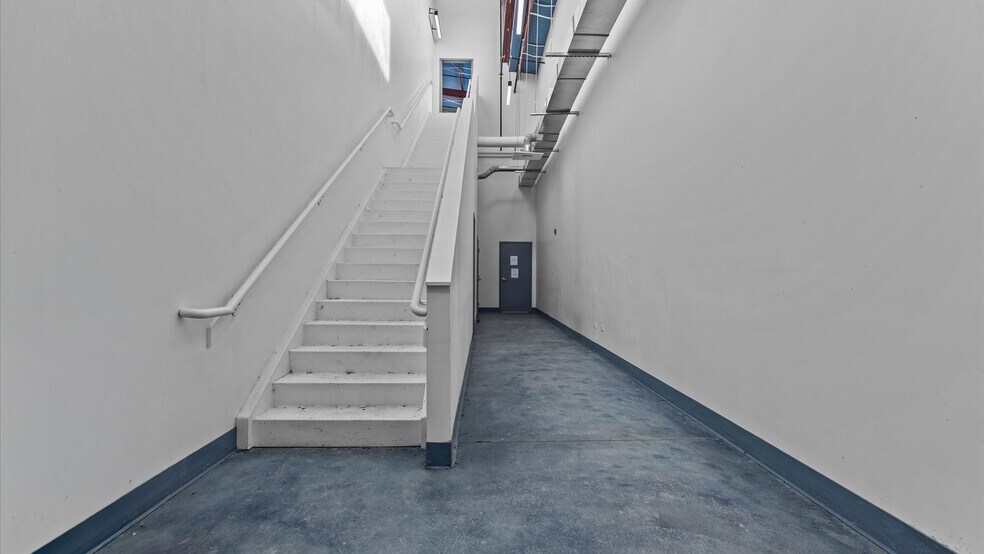 More Photos Of 584 County Road 331, Silt Distribution For Sale