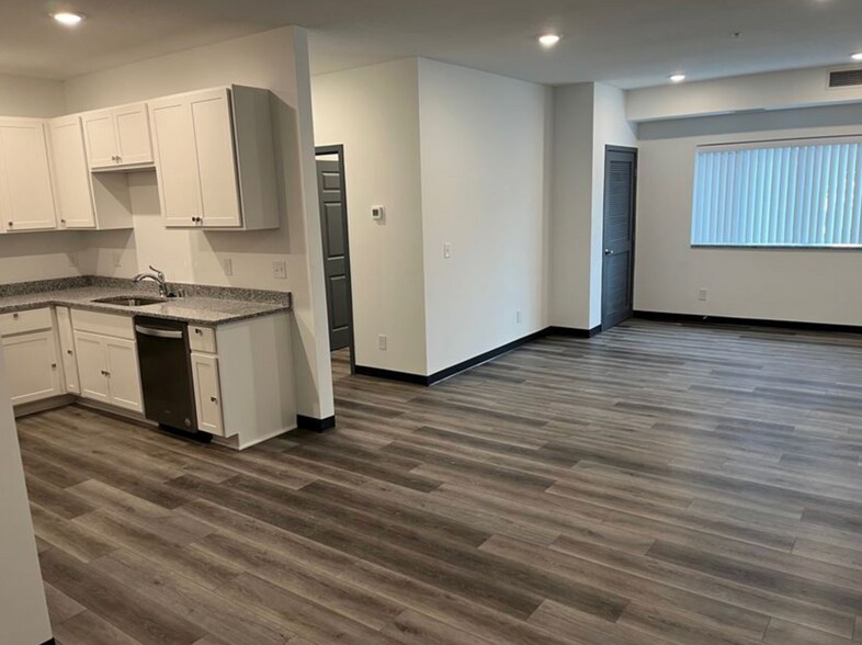 More Photos Of 1922 Wilson Ave, Saint Paul Apartments For Sale