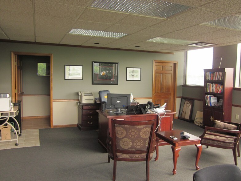 More Photos Of 55 S State Ave, Indianapolis Flex For Sale