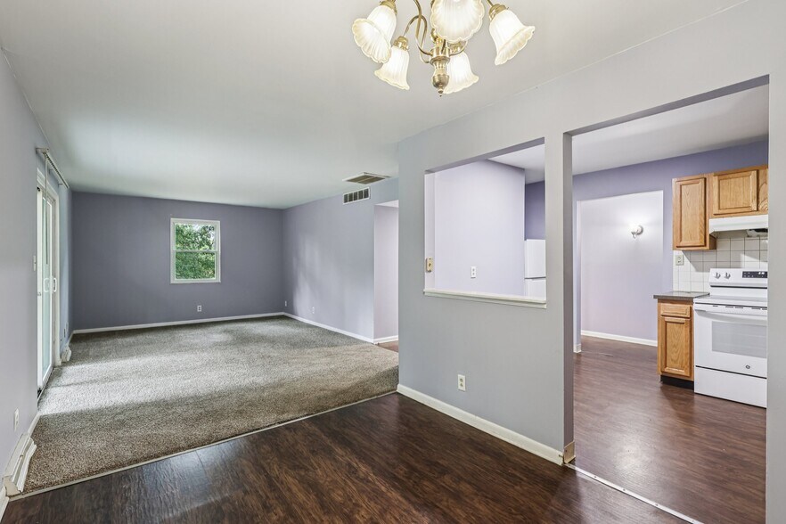 More Photos Of 1500-1525 Stewart Cir NW, Warren Apartments For Sale