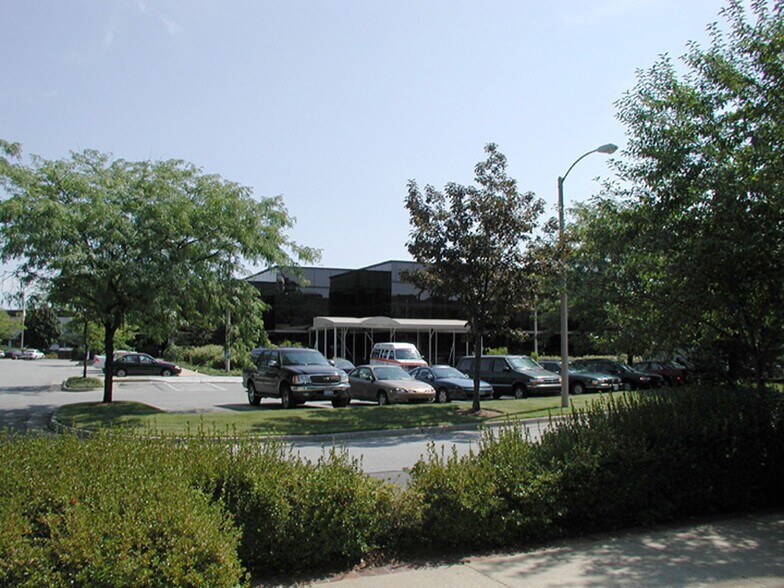 More Photos Of 5 Shaws Cv, New London Medical For Lease