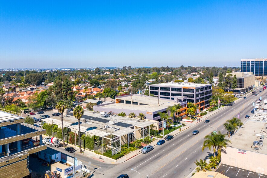 More Photos Of 3505 Long Beach Blvd, Long Beach Loft Creative Space For Lease